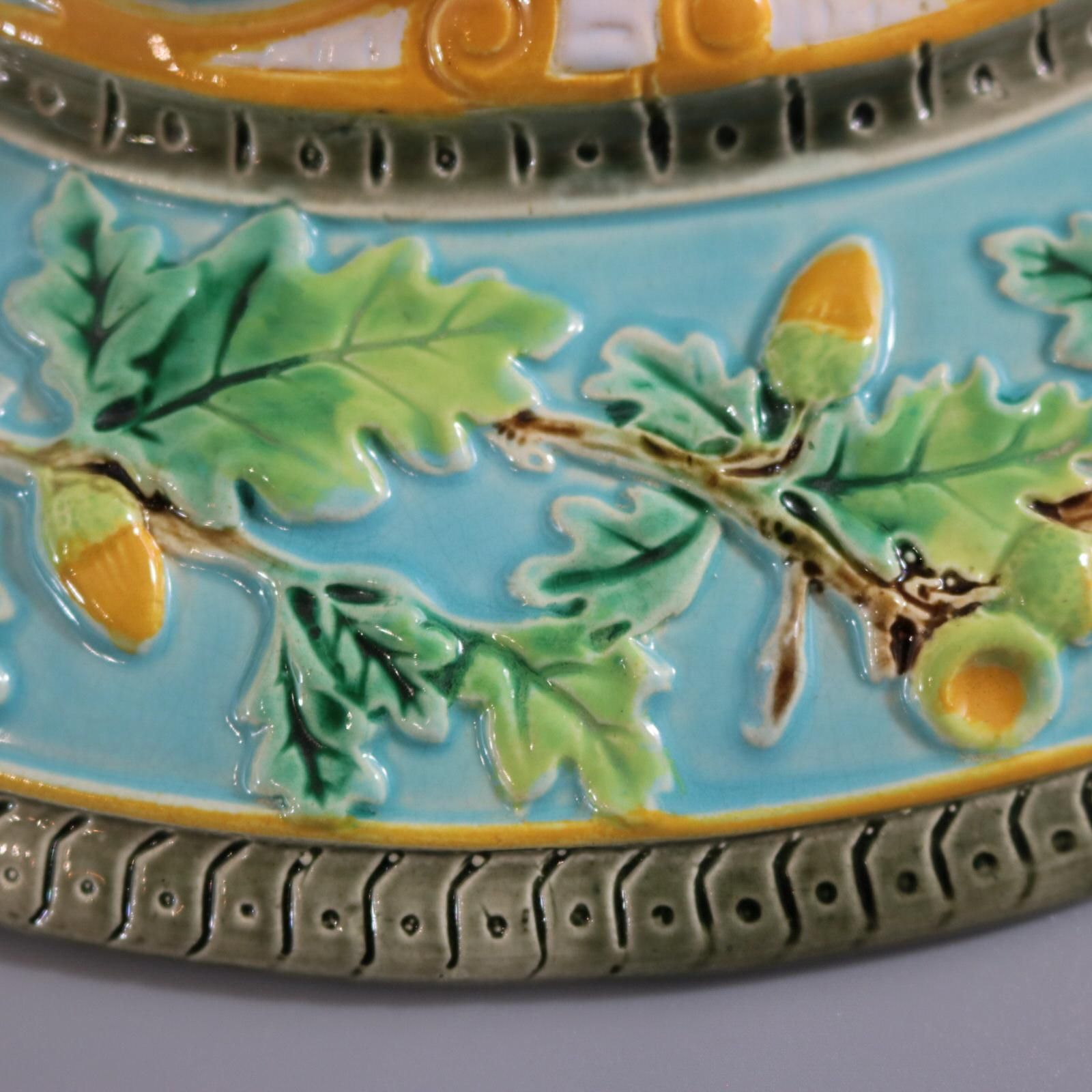 9156.0 George Jones Majolica Wild Boar Game Pie Dish photo