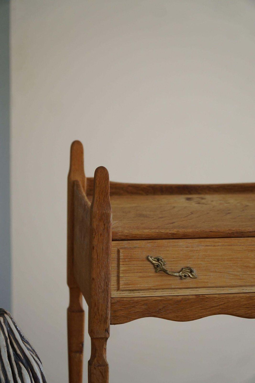 photo furniture Henning Kjærnulf, Night Stand In Oak, Danish Modern, "Razorblade", 1960s