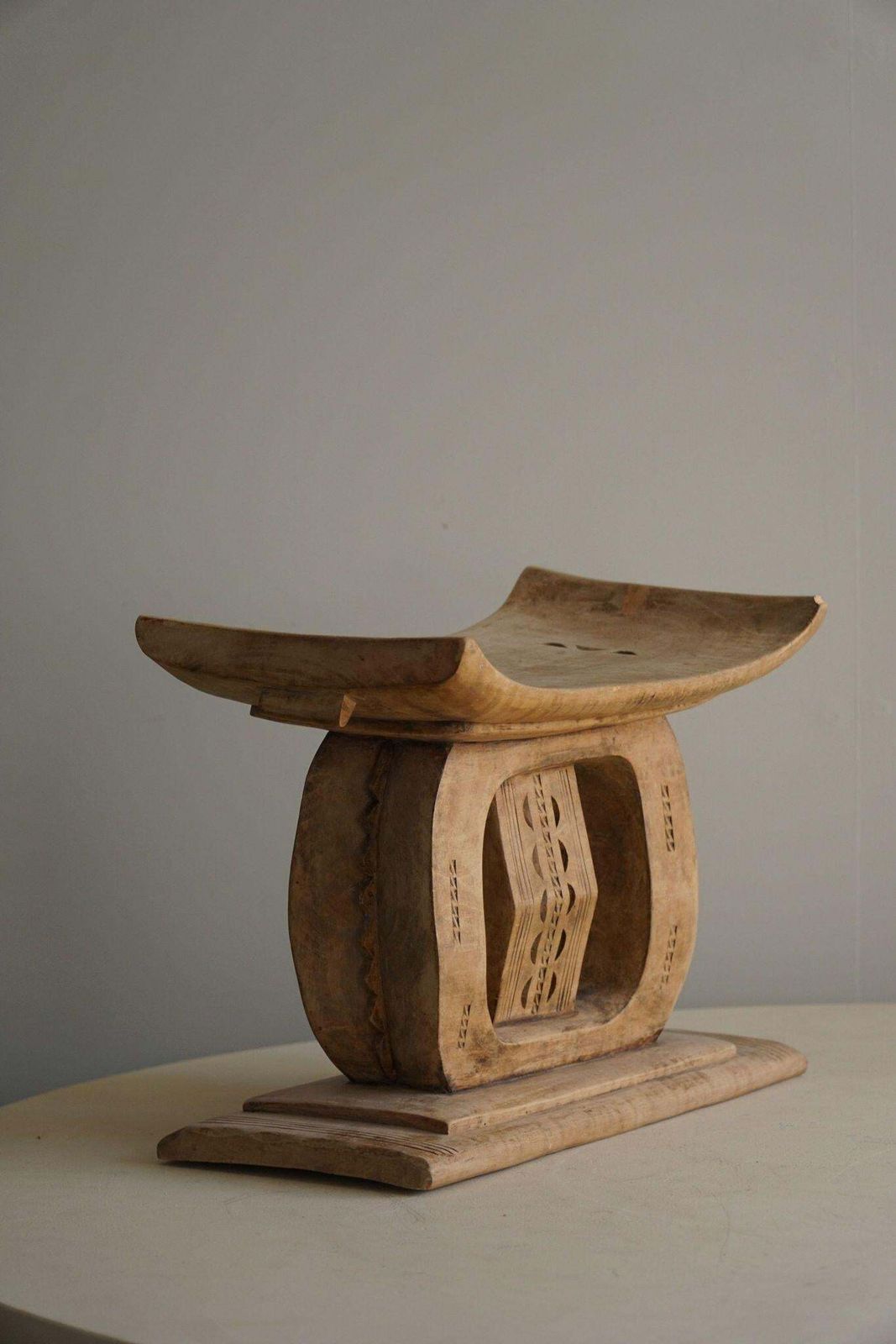 photo furniture Ashanti Stool, West African Hand Carved Hardwood Stool, Wabi Sabi, 20th Century