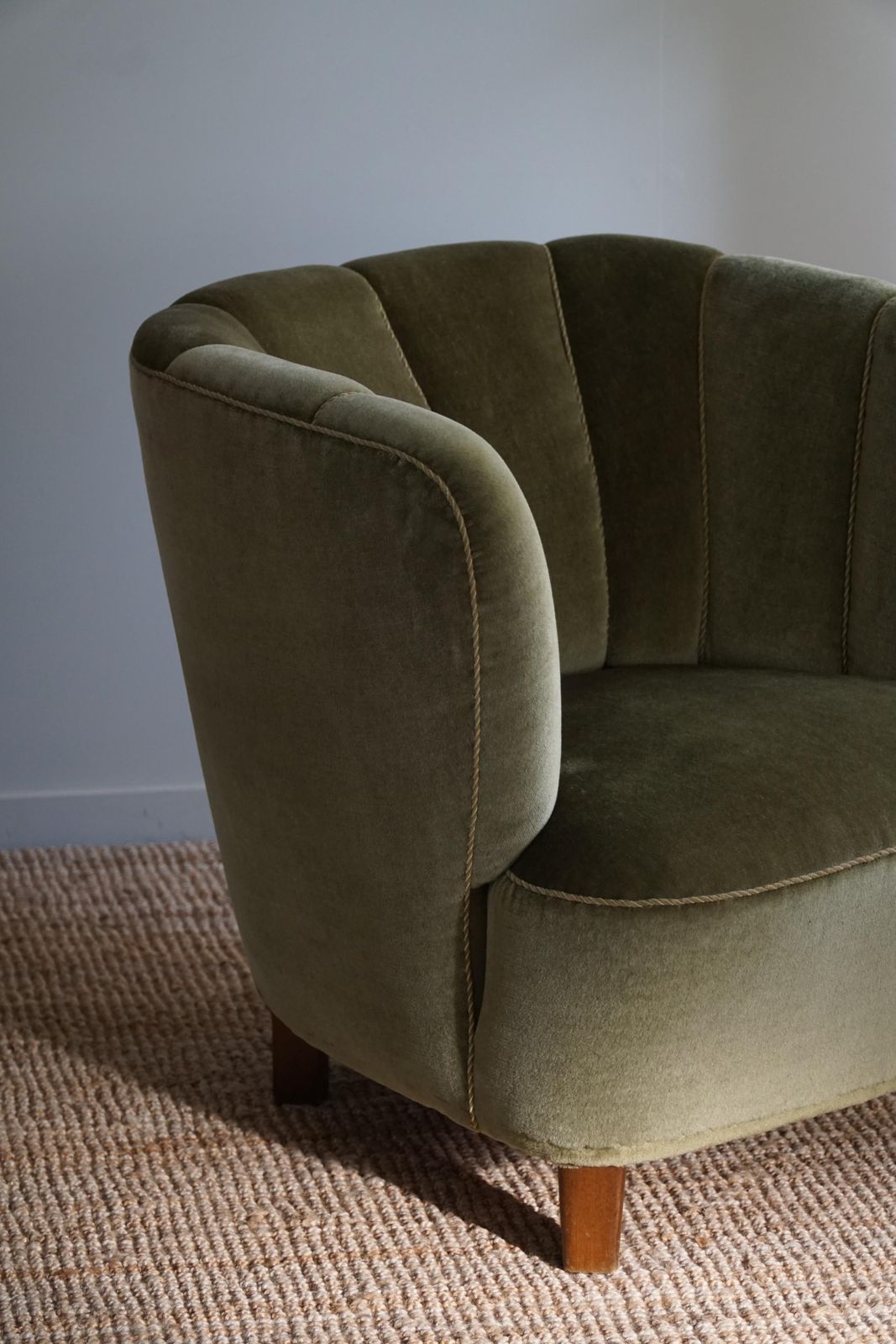 photo vinterior Danish Midcentury, Curved Club Chair, Viggo Boesen Style, 1940s