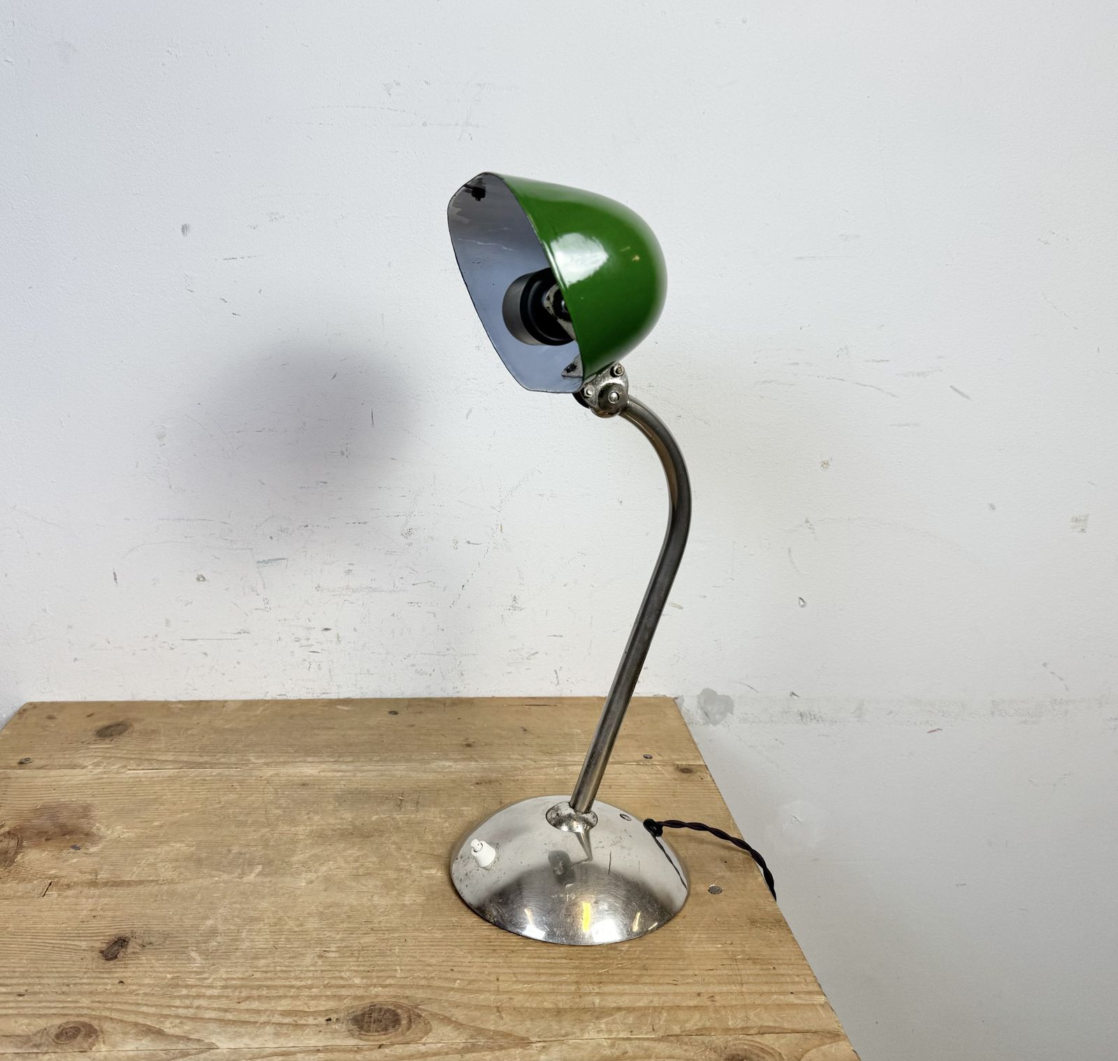 photo for sale Vintage Green Enamel Bankers Table Lamp, 1950s
