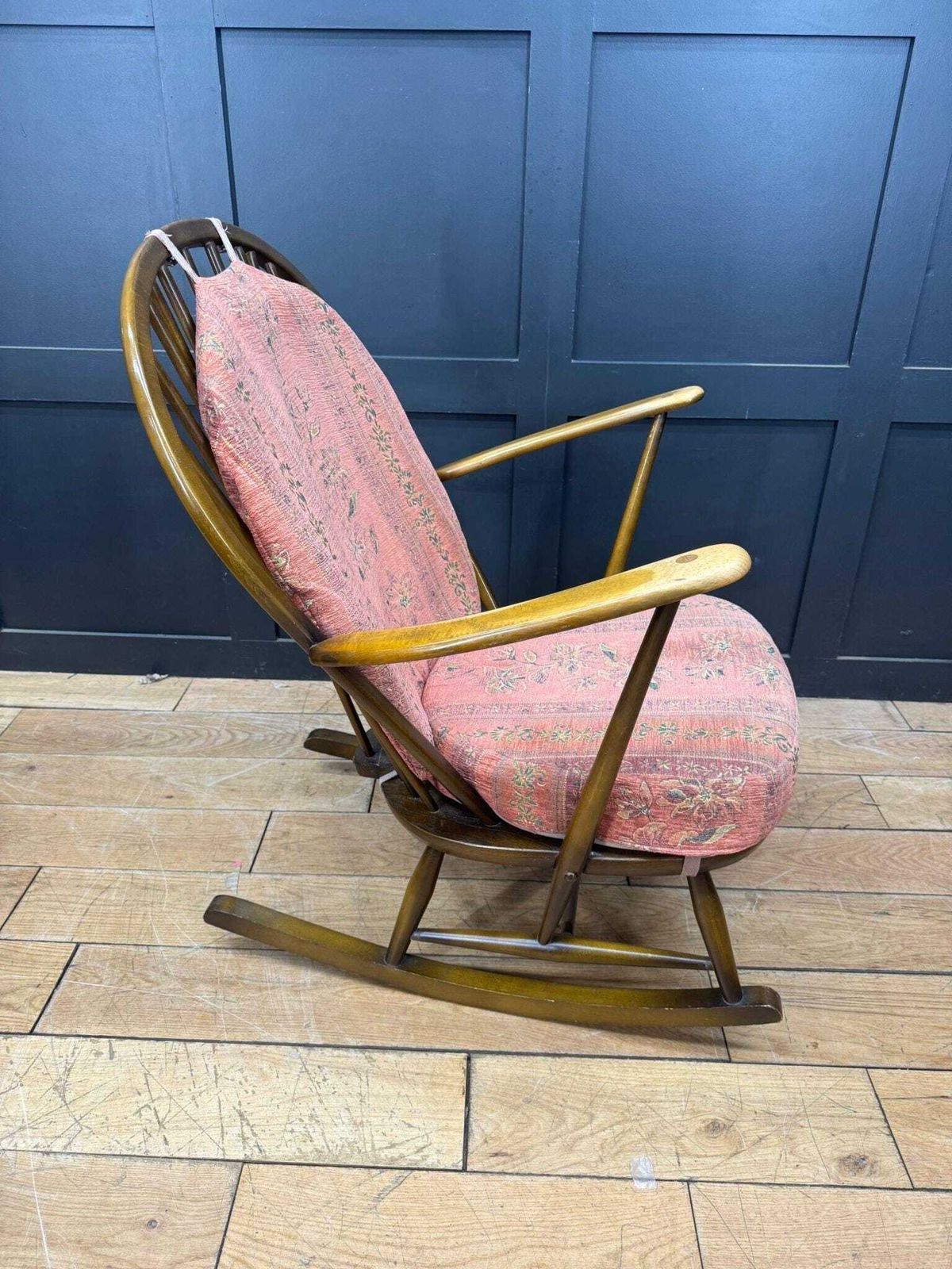 Ercol Grandfather Rocking Chair Model 315 With Original Cushions / Armchair B photo furniture