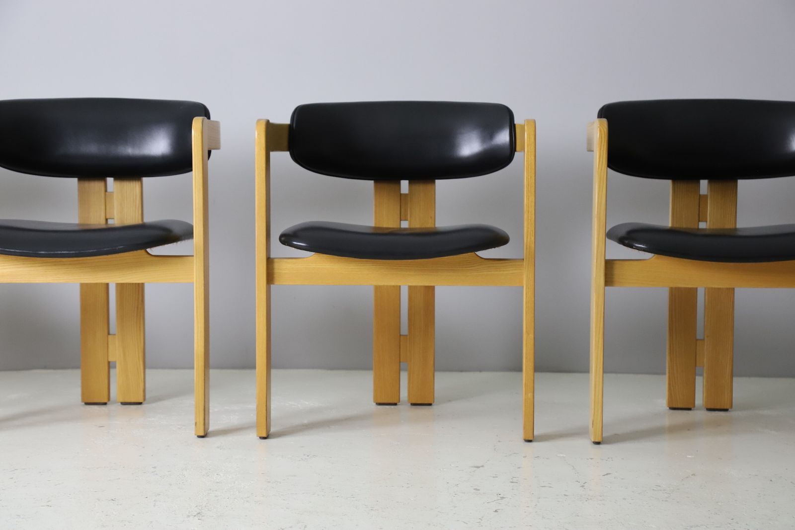 photo vinterior Italian Dining Chairs In The Manner Of Tobia Scarpa