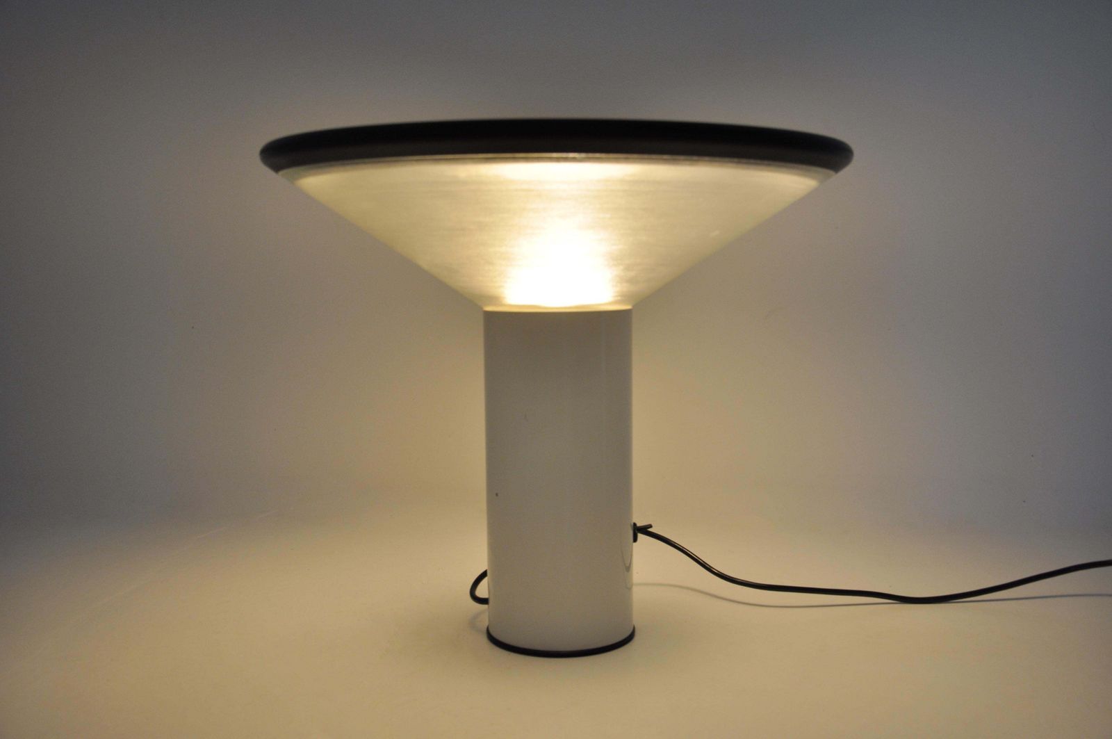 photo furniture "Noa" Table Lamp By Gianfranco Frattini For Luci Italia, 1980s