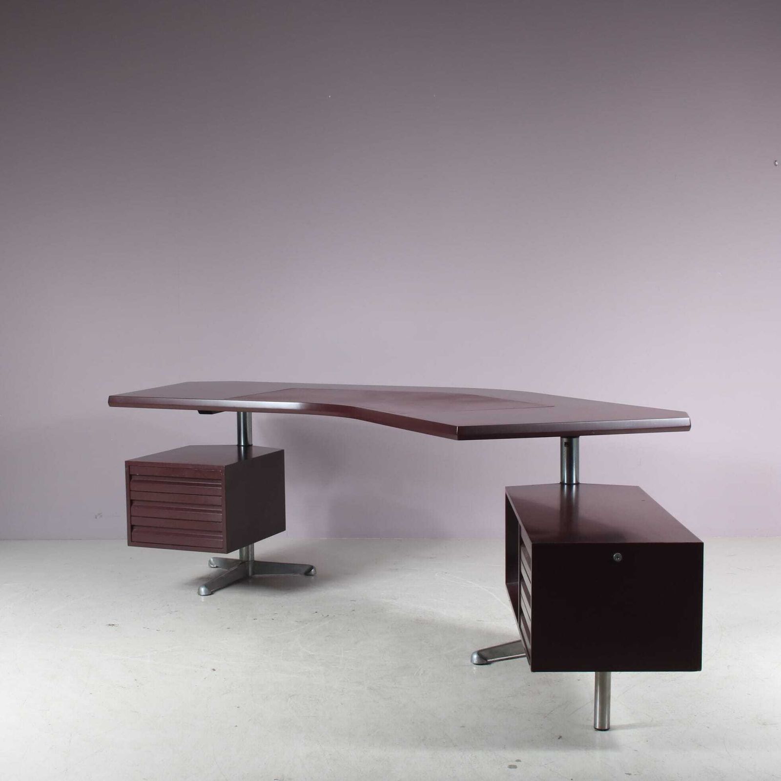 Osvaldo Borsani Desk For Tecno Milano, Italy 1950 photo for sale