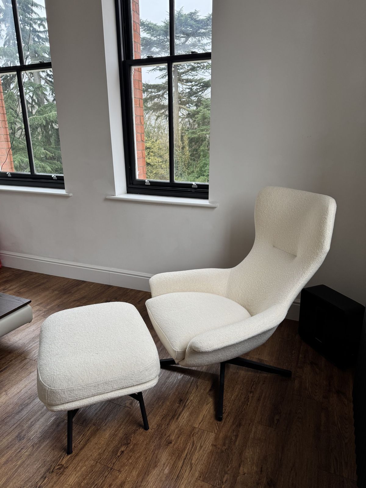 Kingsliving Boucle Chair & Foot Stall Rrp£3385 photo buy