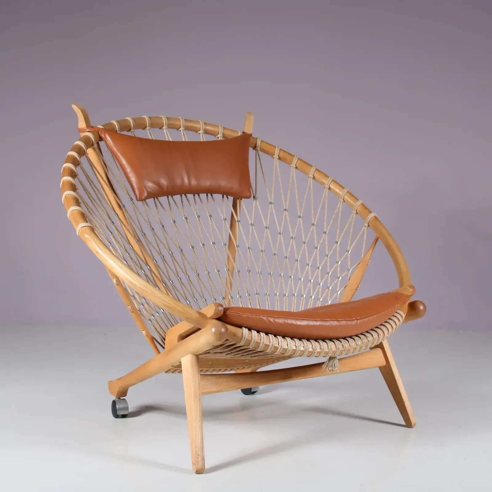 photo vintage Hans J. Wegner “Circle Chair” For Pp Mobler In Denmark, 1980