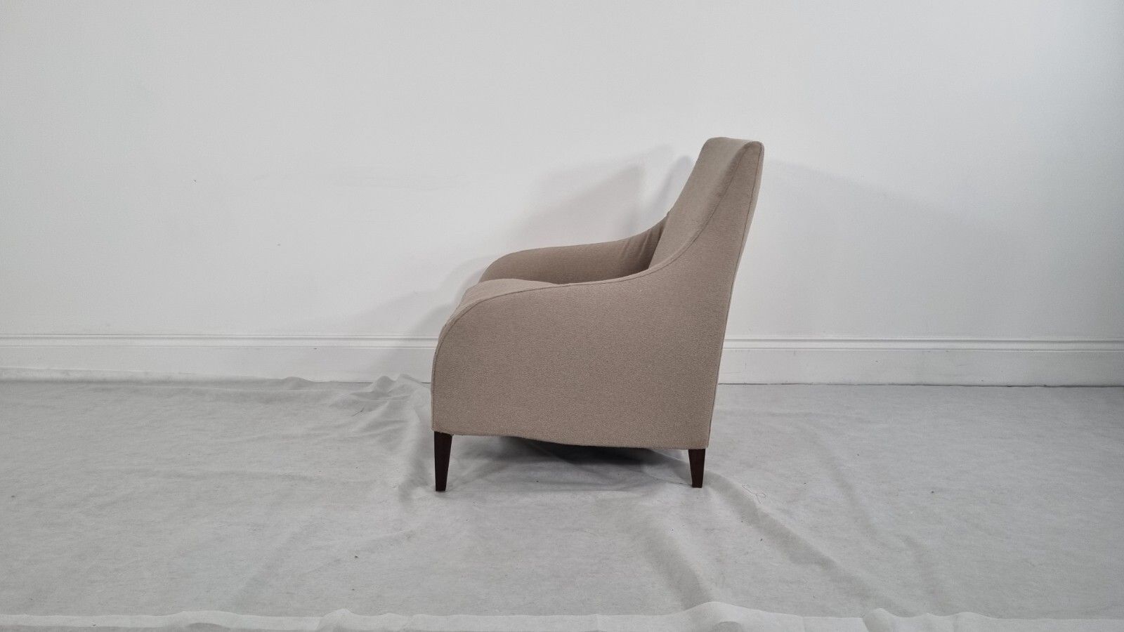 photo furniture Bb Italia Florence F3 Armchair In Honey Beige Boucle In Excellent Condition