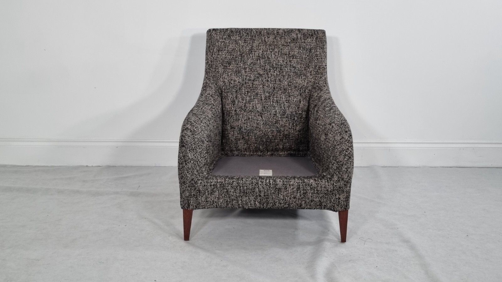 photo buy Bb Italia Florence F3 Armchair In Black And Honey Weave In Immaculate Condition
