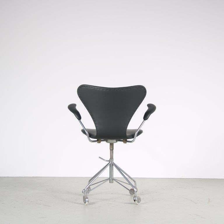Furniture 1950s “3217” Swivel Desk Chair By Arne Jacobsen For Fritz Hansen, Denmark photo