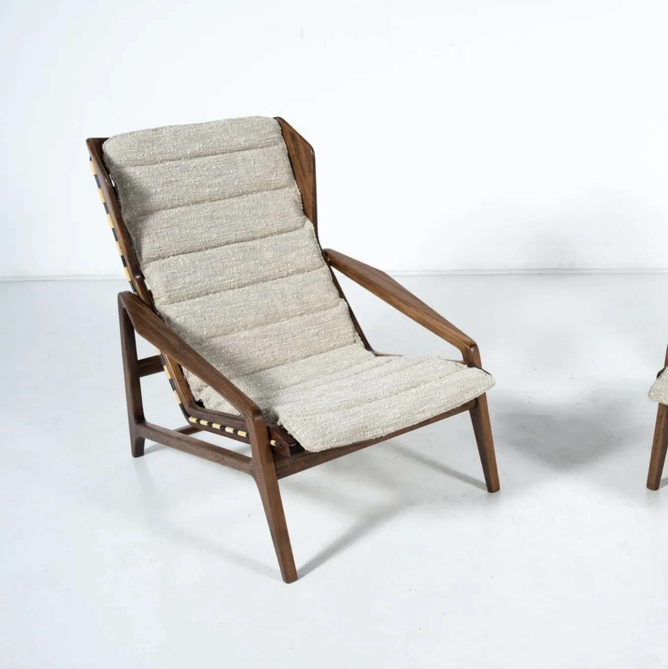 photo furniture Pair Of Armchairs Mod 811 By Gio Ponti For Cassina, 1957