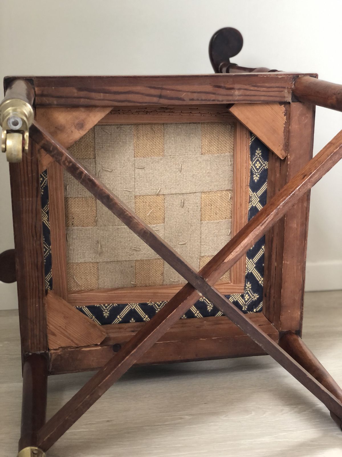 Furniture Georgian Mahogany Corner Chair On Casters 19th Century photo