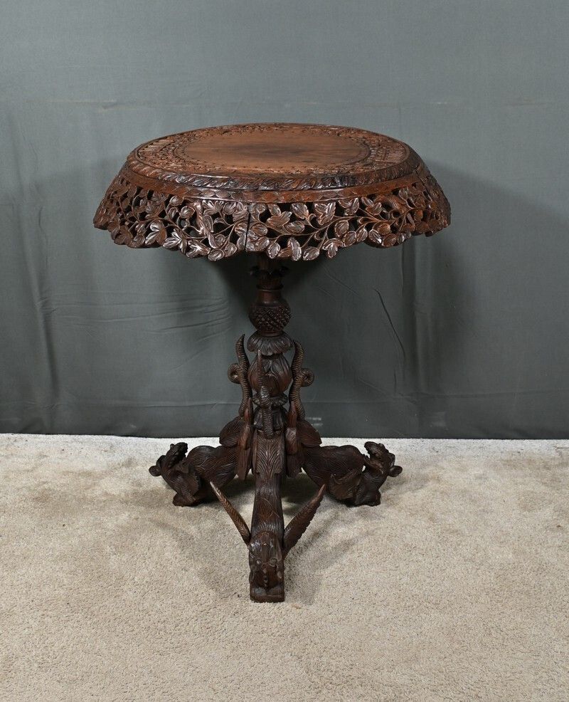 Anglo Indian Pedestal Table In Exotic Wood – Late 19th Century photo for sale