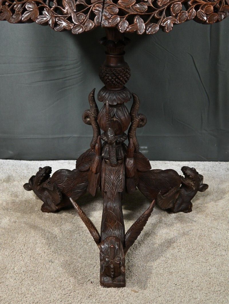 photo for sale Anglo Indian Pedestal Table In Exotic Wood – Late 19th Century