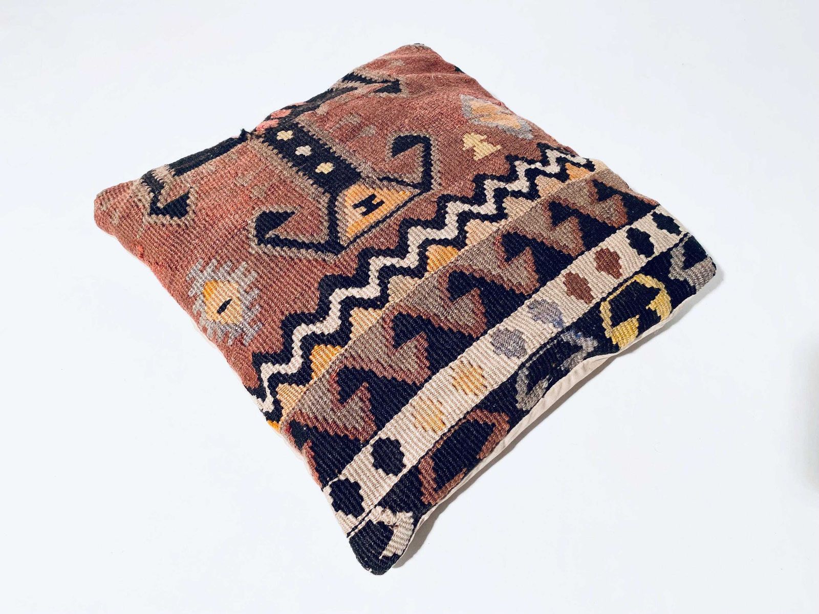 Vintage Kilim Carpet Brown Cushion Cover / 42 X 42 Cm / Handmade Boho Home Decor Turkey photo Textiles