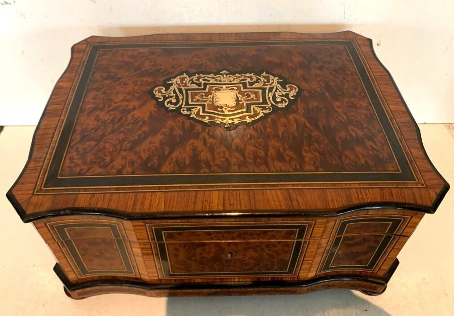 photo vinterior Jewelry Box In Cedar Burl Boulle Marquetry Box Napoleon III Period