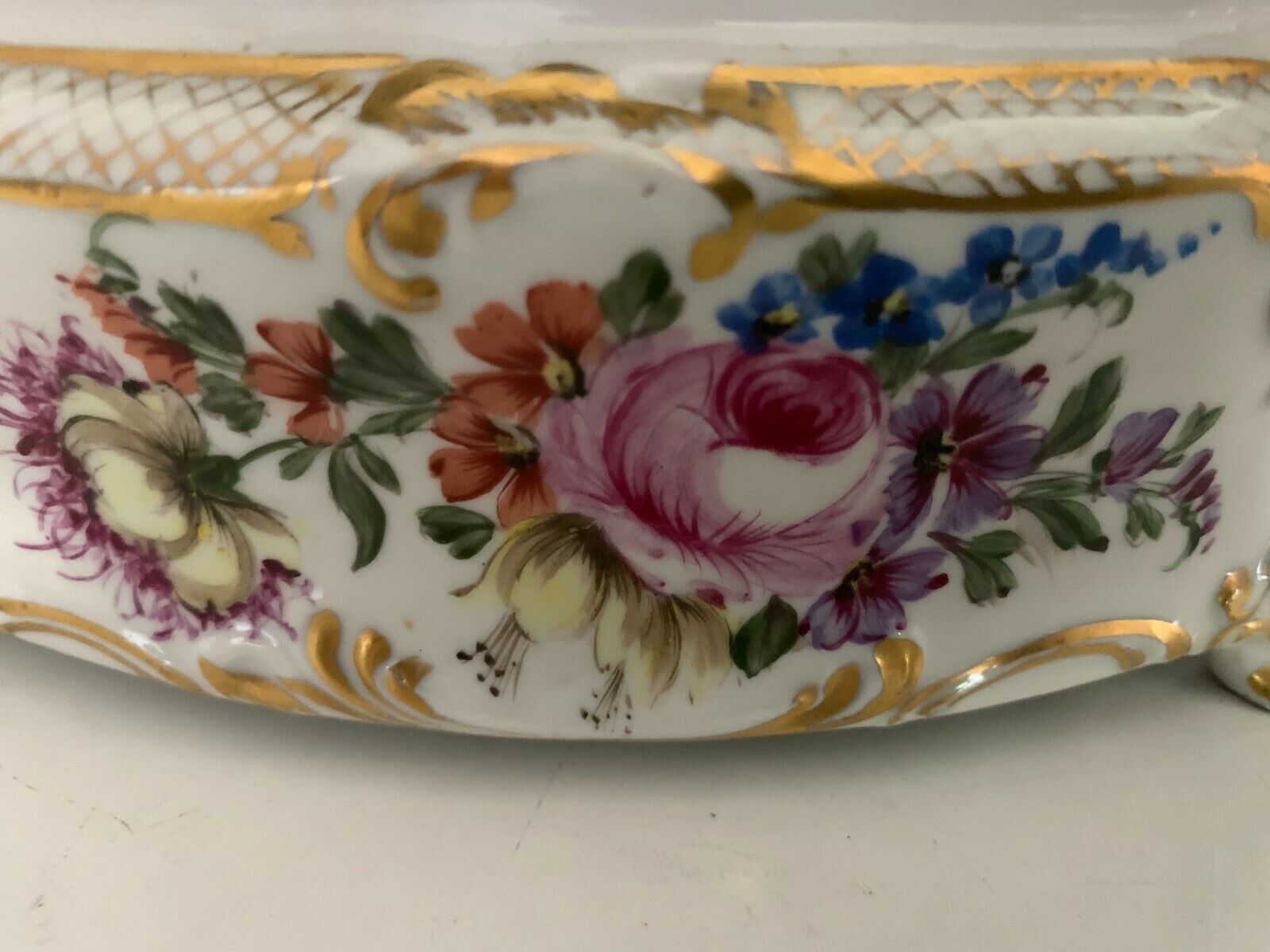 Polychrome Porcelain Oval Box 20th Century Bonbonnière Jewelry Box photo 563.55