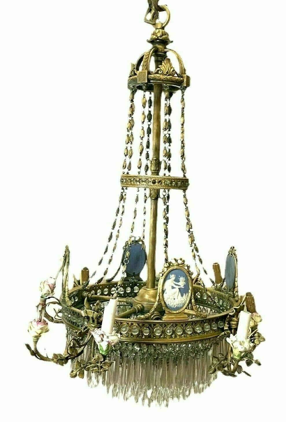 Louis XVI Style Chandelier In Bronze And Crystal Pendants XIX Century