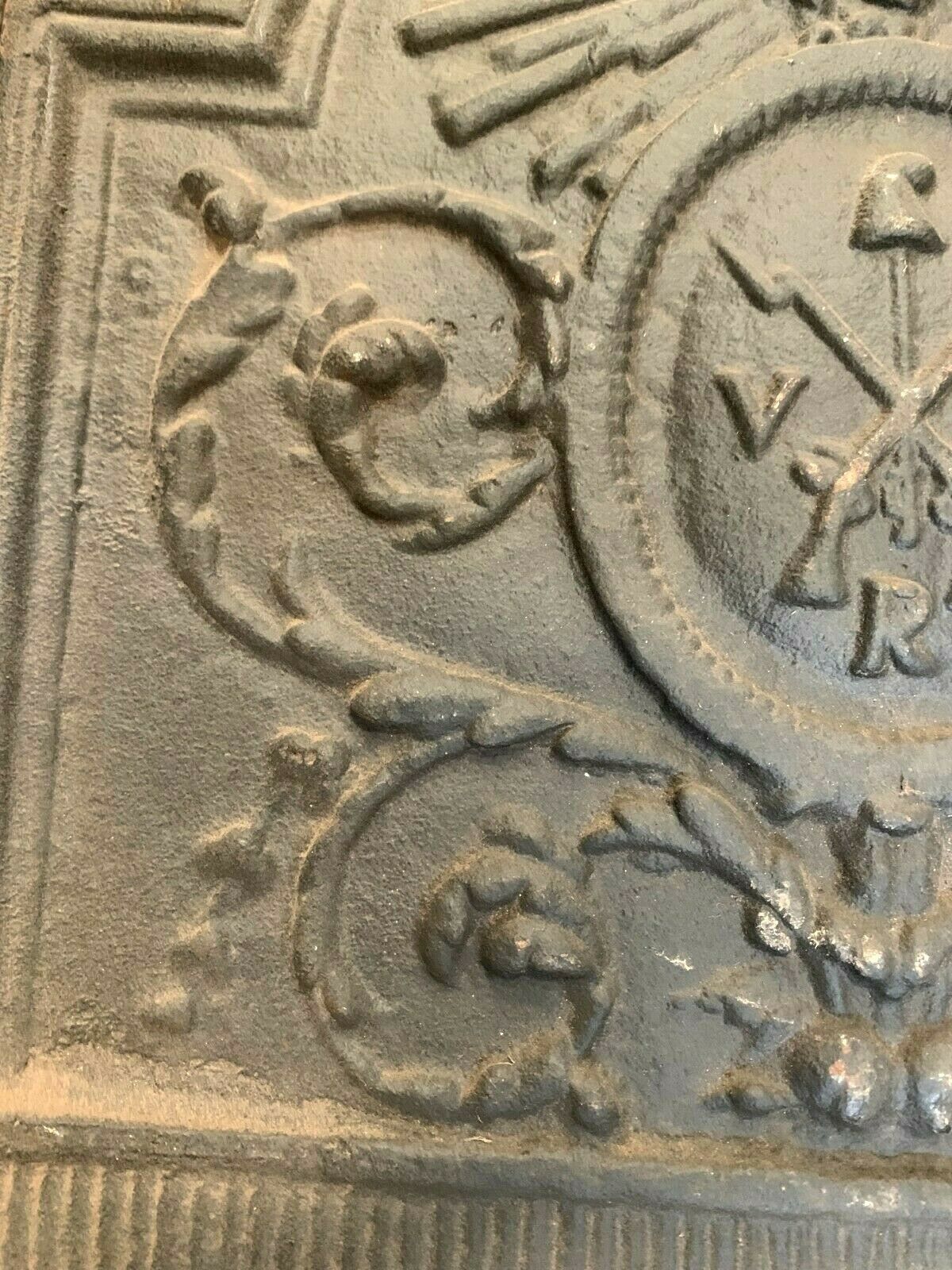 20th Century Cast Iron Fireplace Base Plate photo 477.17379