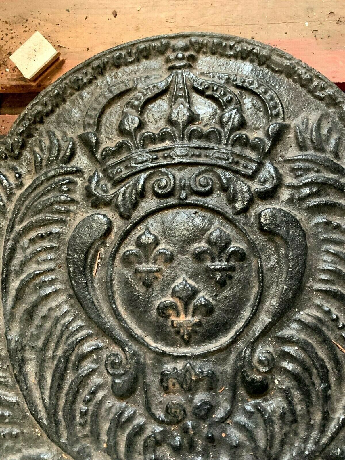 Fireback In Cast Iron 19th Century Crowned Lilies photo Home Fixtures
