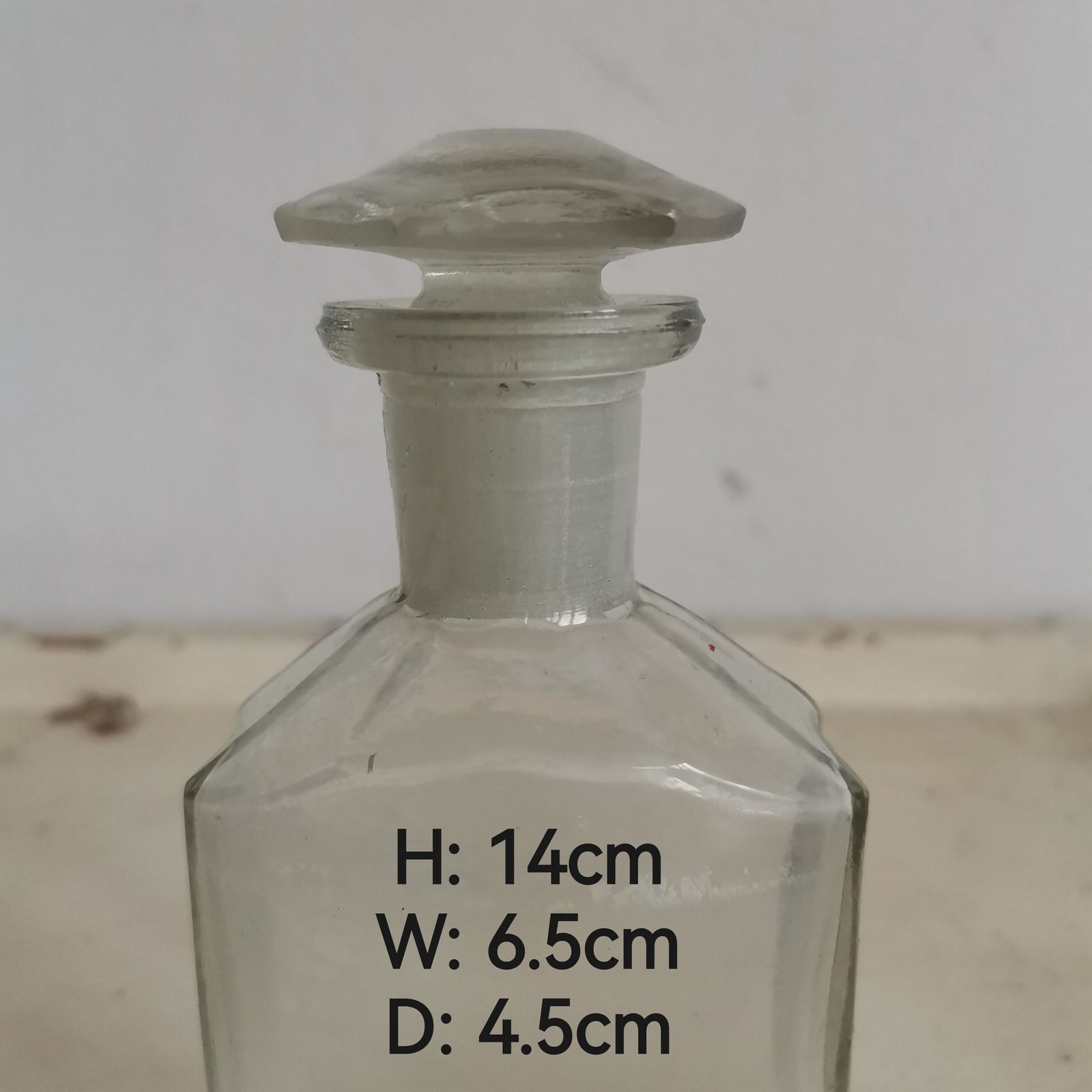 Set Of 3 Pharmacy Medical Bottle Apothecary Glass Small Bottles Medicine Chemical Doctor Hospital Memorabilia Vase, Floral Display photo furniture