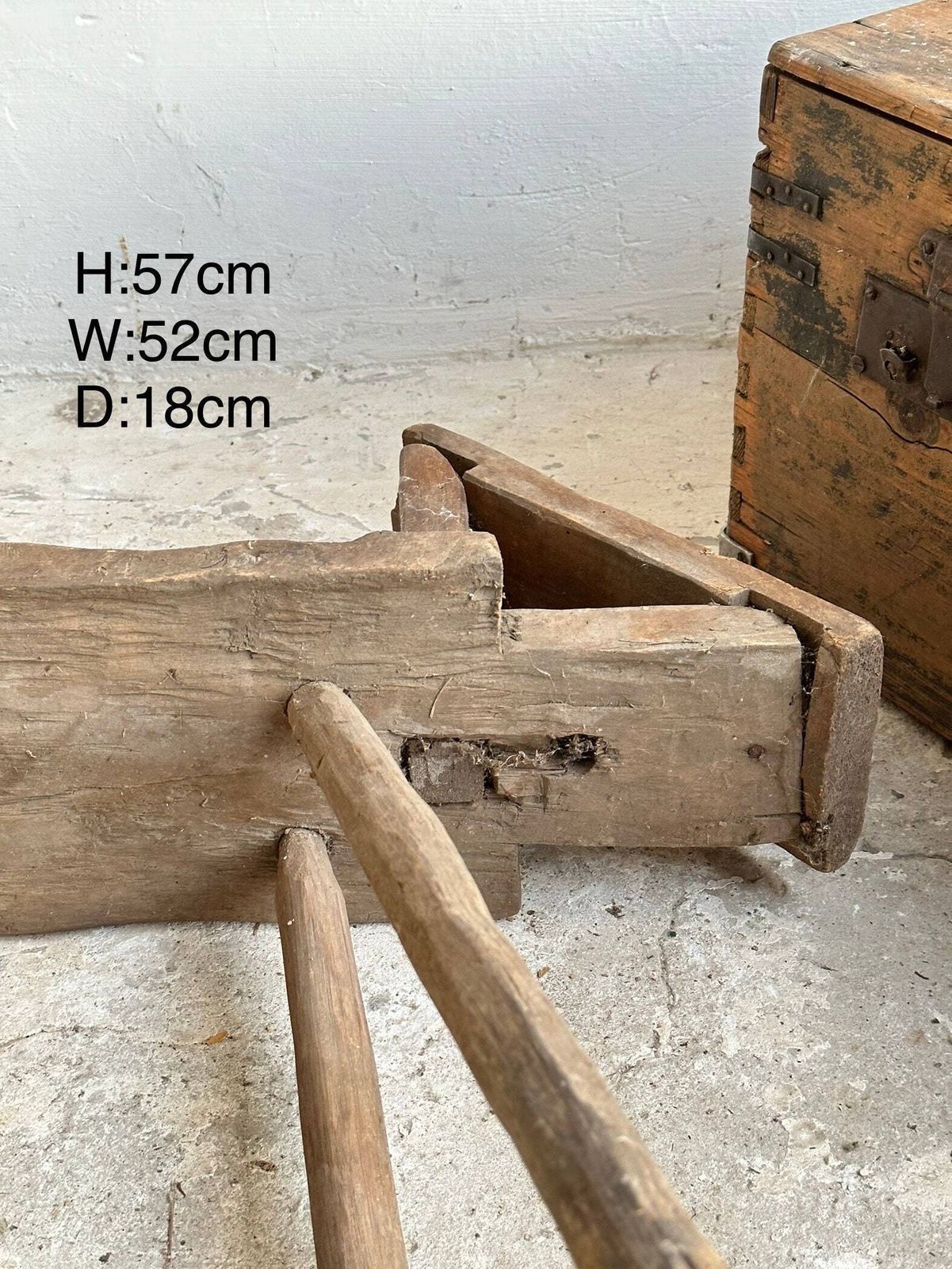 Timeless Heritage: Antique Oak Wool Shredder & Primitive Bench   Handcrafted Elegance For Spinning And Seating Rare Slice Of Farming History photo vinterior