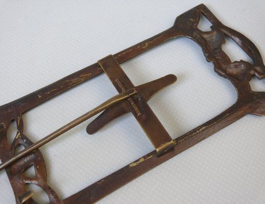 photo vintage Art Nouveau Patinated Bronze Floral Picture Frame With Vine Panicles, France, 1890s