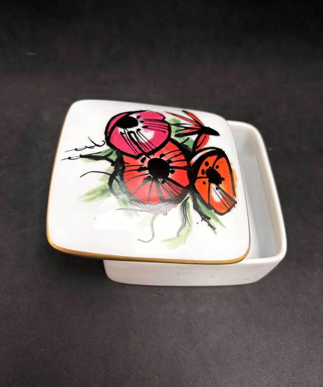 photo furniture 1980s Bernard Buffet Porcelain Box Bernardaud Limoges France Square Box Luxury Gift Concord Collector Anemones Flowers Decor Vanity Decor