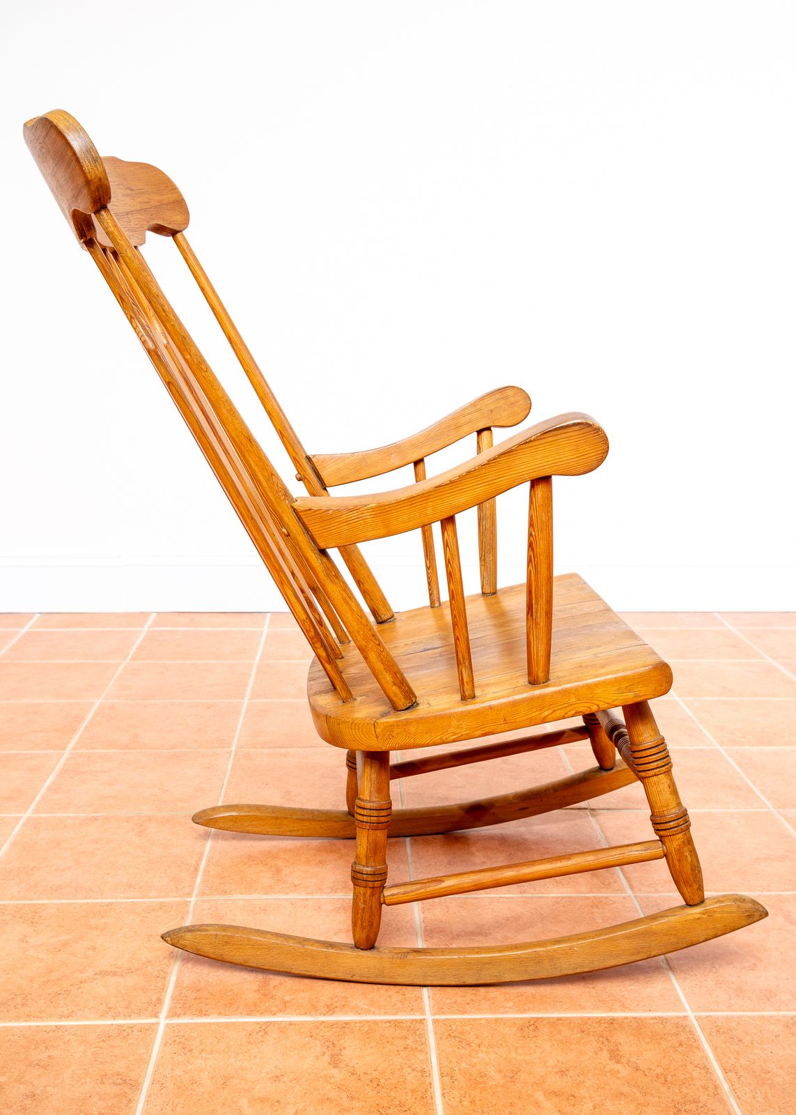 Blonde Windsor Rocking Chair Arrowback American Farmhouse Bent Bros Mcm Hitchcock Chair Mid Century Country Vintage Beech Pine Solid Wood photo vinterior