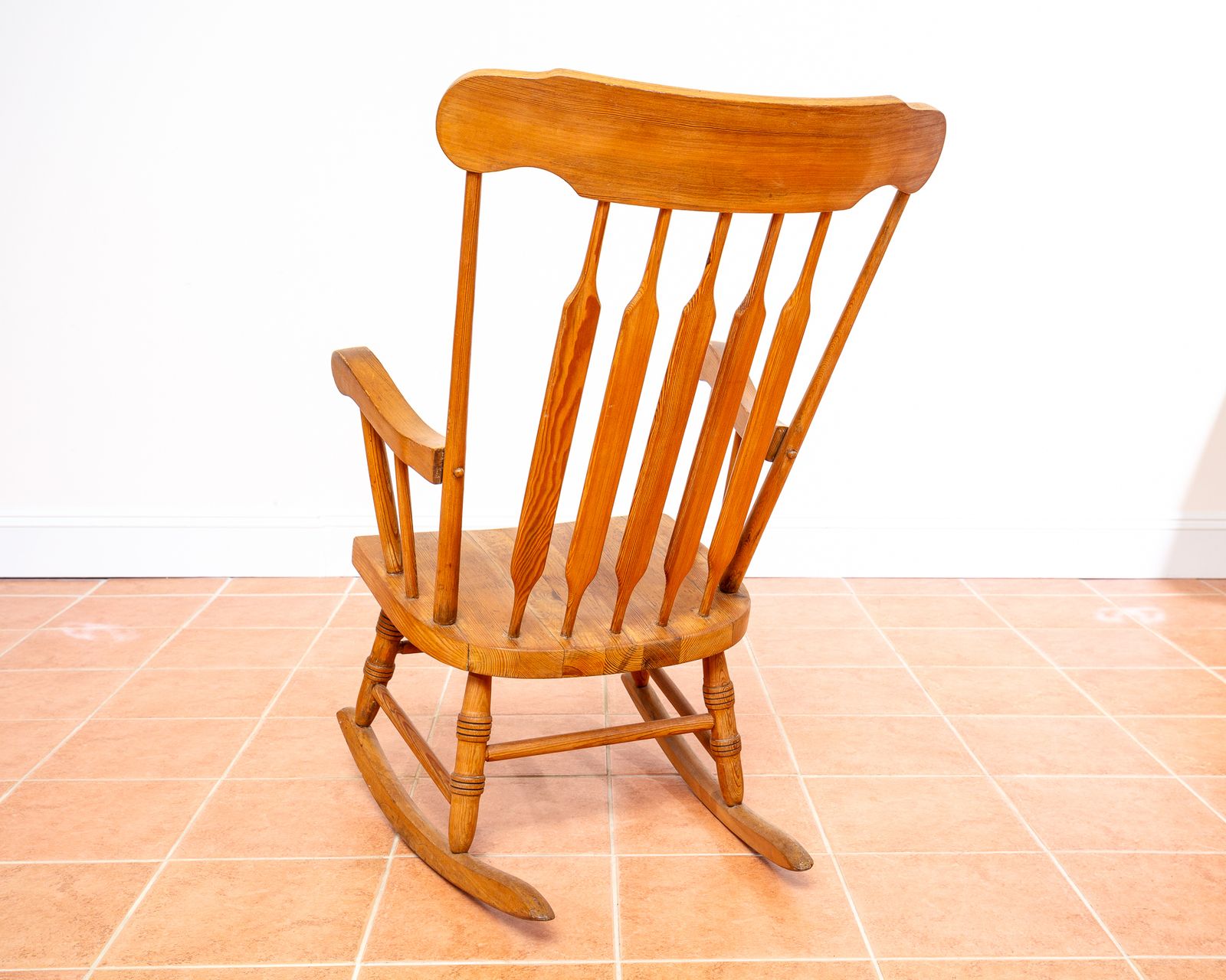 Blonde Windsor Rocking Chair Arrowback American Farmhouse Bent Bros Mcm Hitchcock Chair Mid Century Country Vintage Beech Pine Solid Wood photo for sale