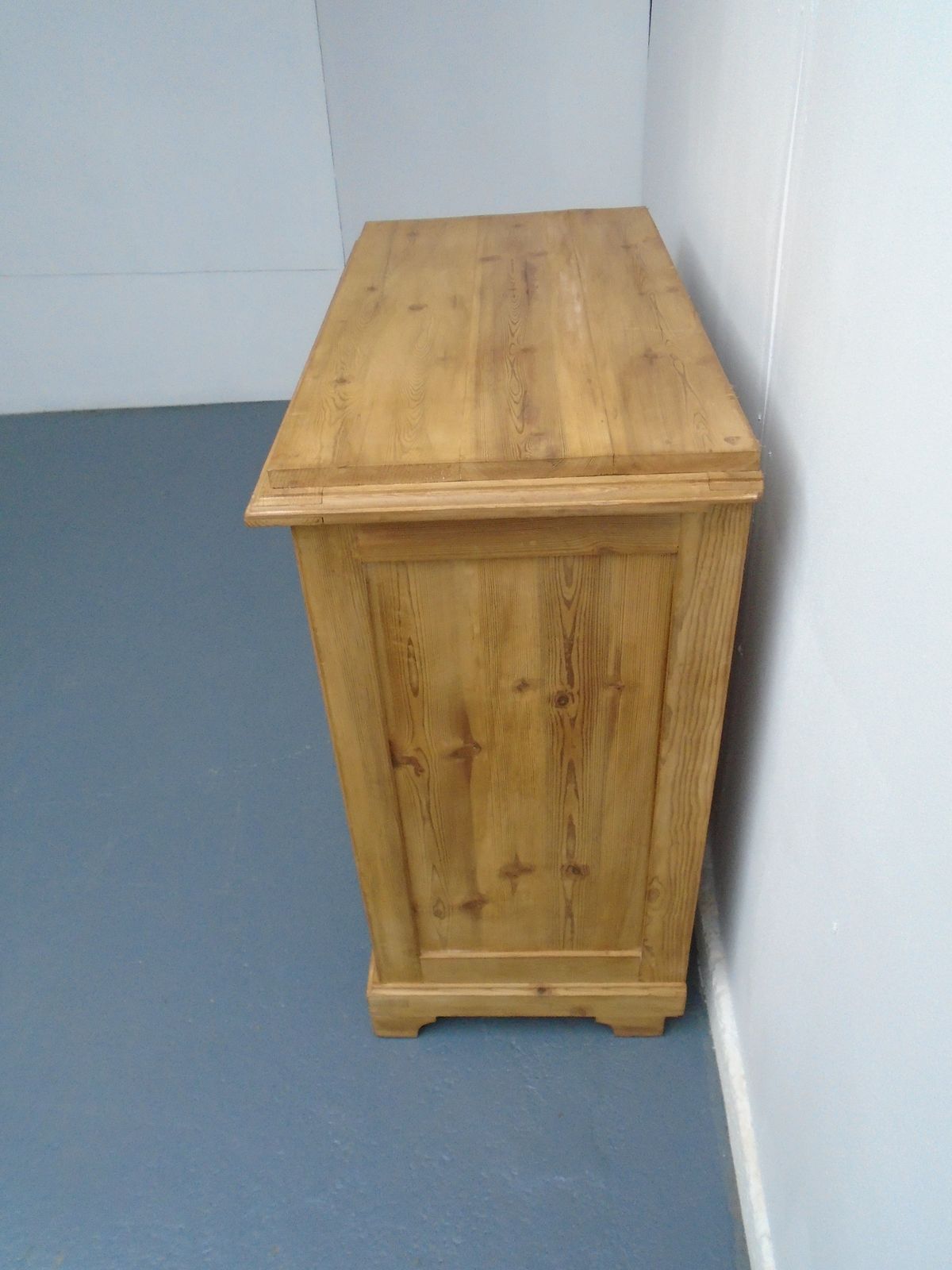 A Narrow Panelled Victorian Pine Waxed 5 Drawer Chest Of Drawers photo vintage