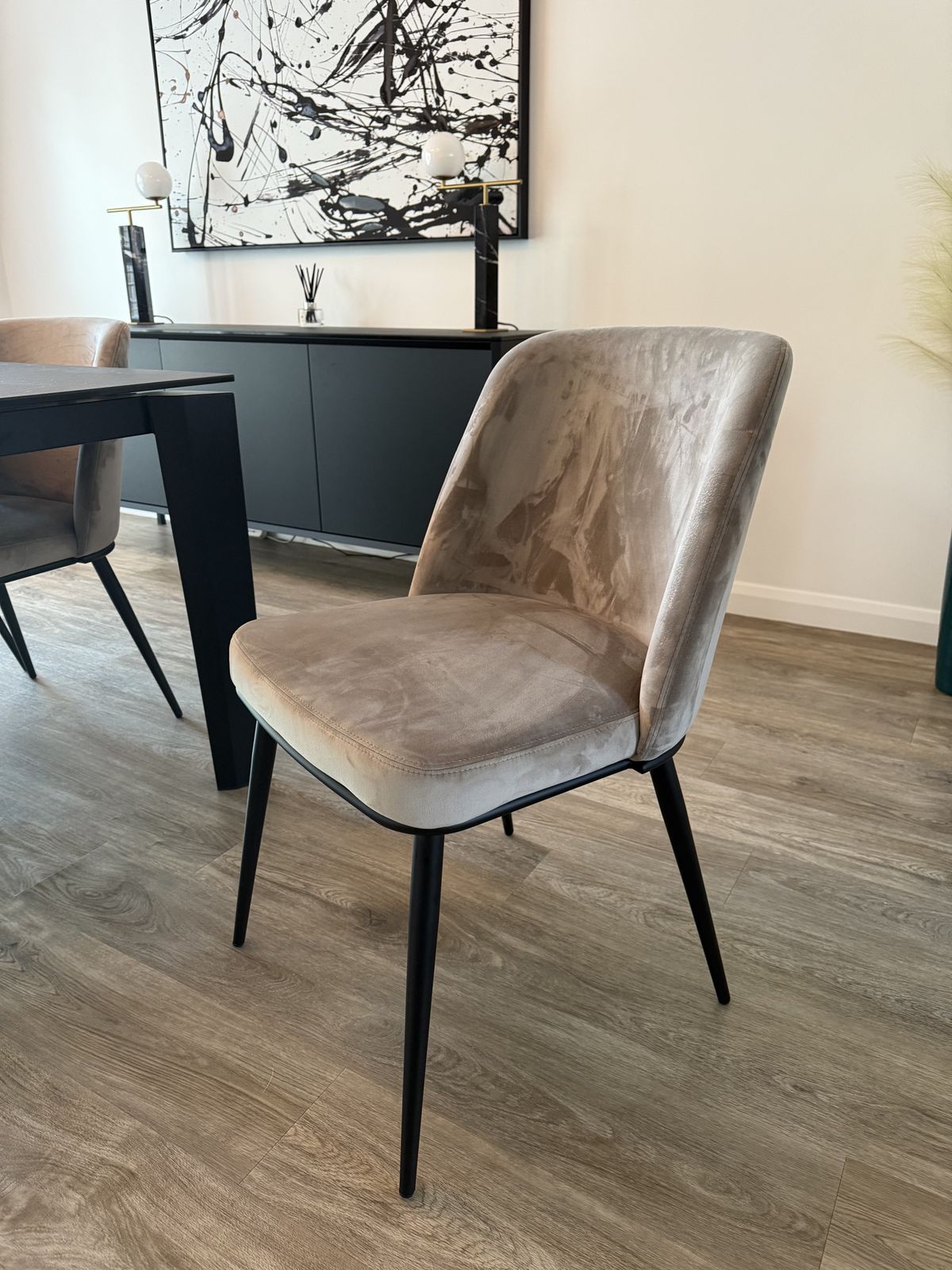 Calligaris Delta Table And Chairs photo furniture
