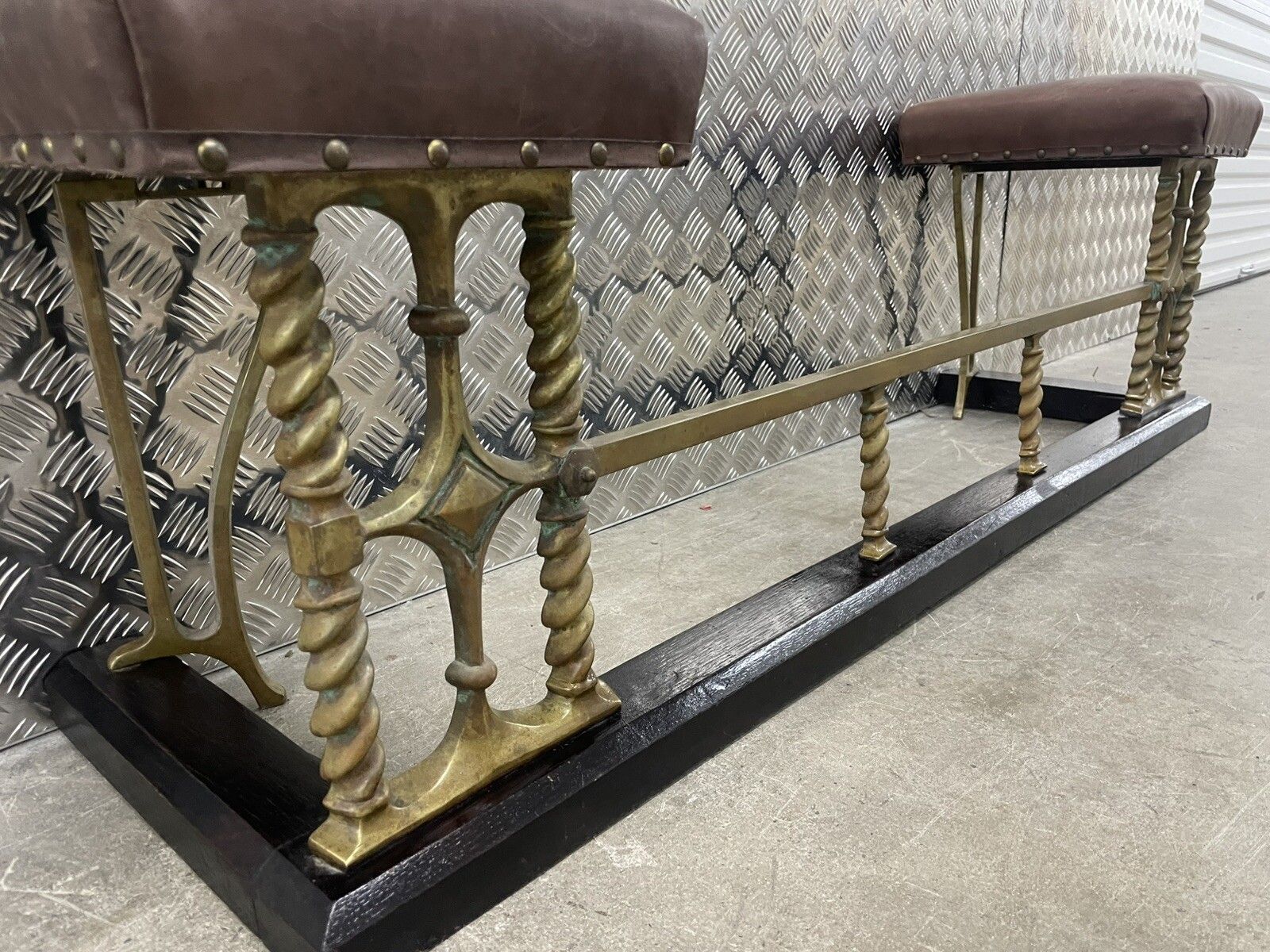 Home Decor Victorian Club Fender Antique Fire Fender Seat Brass Brown Leather Top 🚚Ava photo