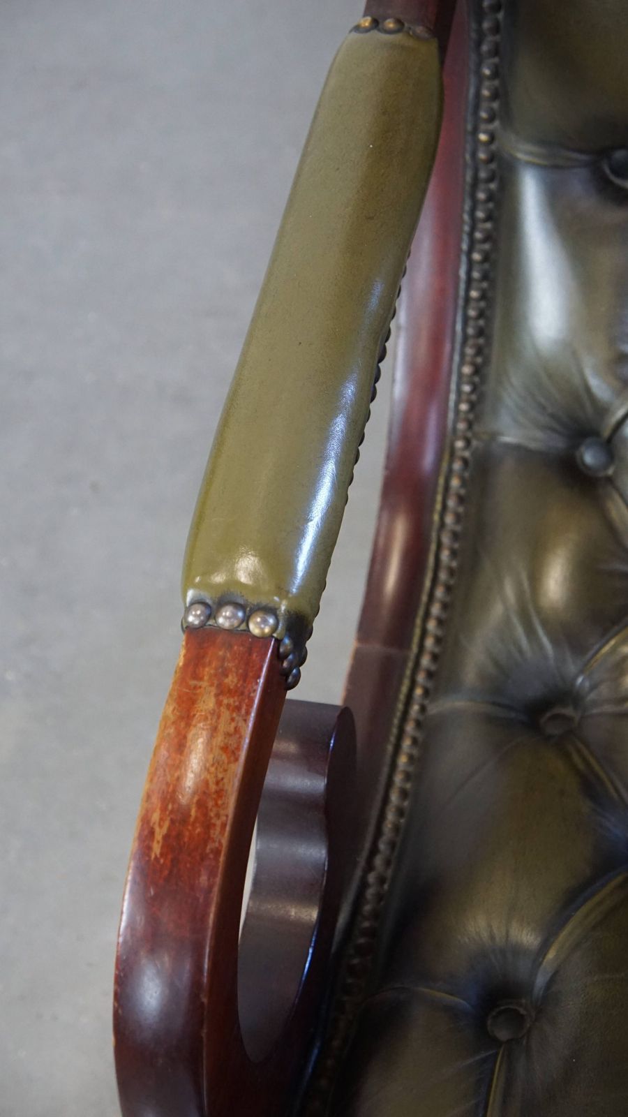 Nice Green Cow Leather Chesterfield Armchair With An Elegant Design And Combined With Wood photo buy