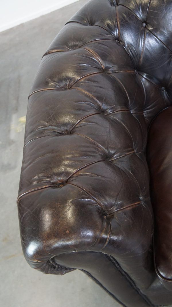 Donkerbruine 3 Zits Chesterfield Bank Van Koeienhuid Met Veel Karakter photo buy