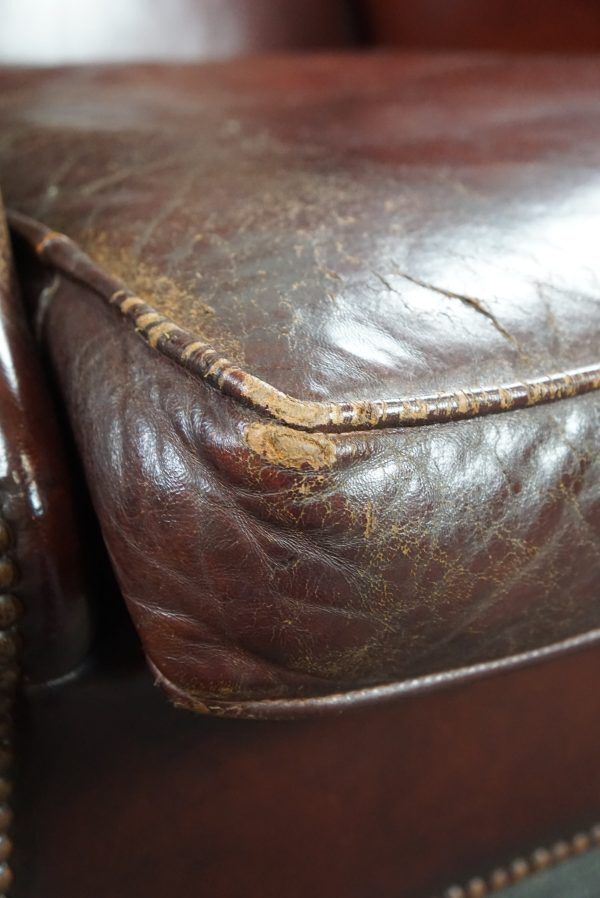 photo for sale Warme Bruine Schapenvacht Fauteuil Met Karakter