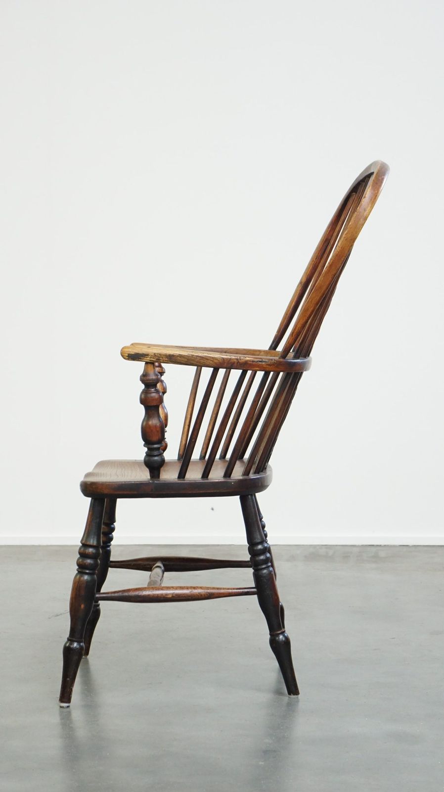 Mooie, Praktische Antieke Engelse Highback Windsor Eetkamerstoel Met Sierlijke Details photo 509.15099999999995