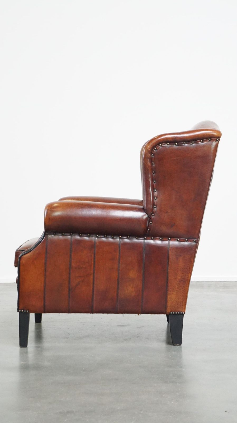 Beautiful, Comfortable And Luxurious Wing Chair Made Of Sheep Leather photo 1400.7069