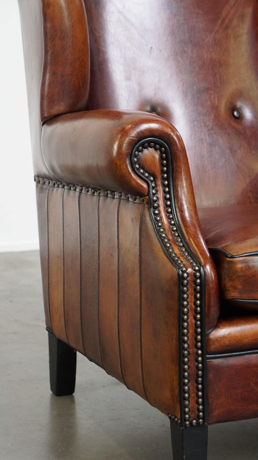 photo furniture Beautiful, Comfortable And Luxurious Wing Chair Made Of Sheep Leather