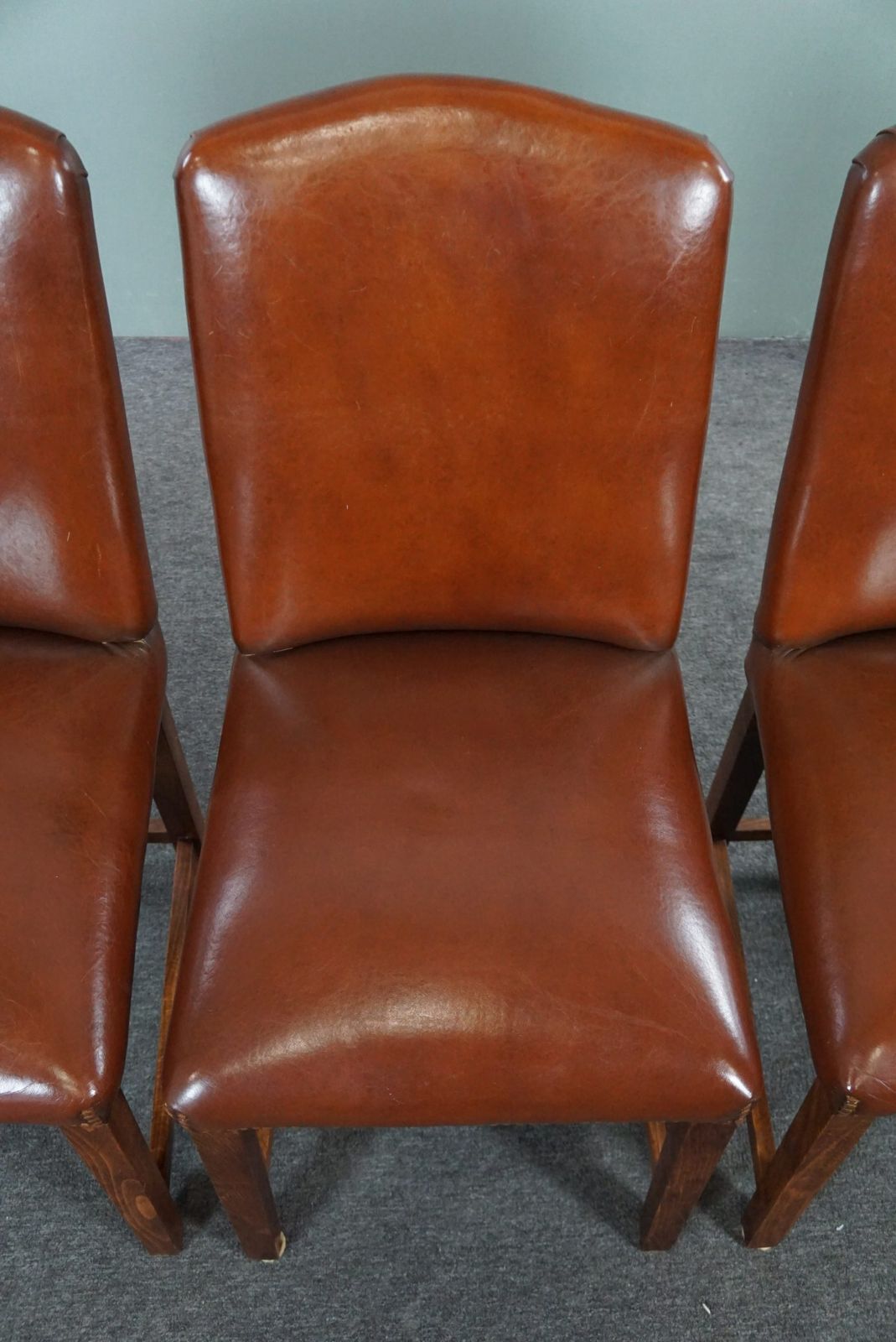 Stevige Set Van 4 Schapenvacht Eetkamerstoelen photo vintage