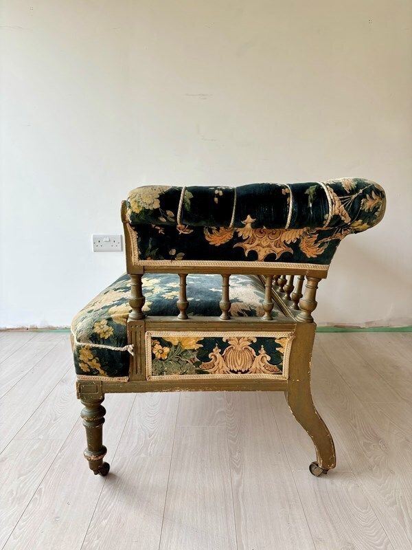 photo furniture Antique Victorian 2 Seater Sofa