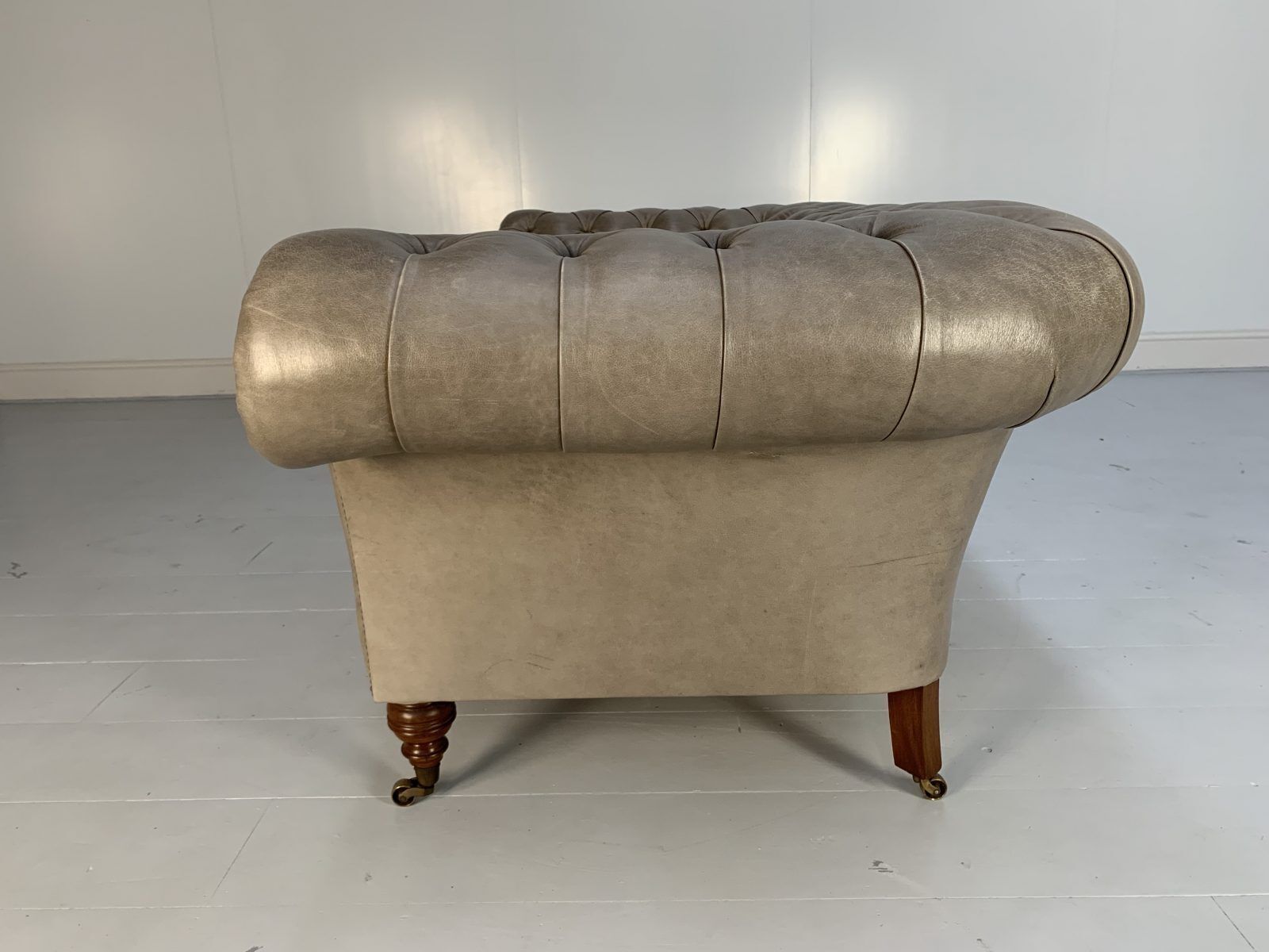 Beaumont & Fletcher “Grenville” 2 Seat Chesterfield Sofa – In “Siena” Grey Leather photo 7900.0