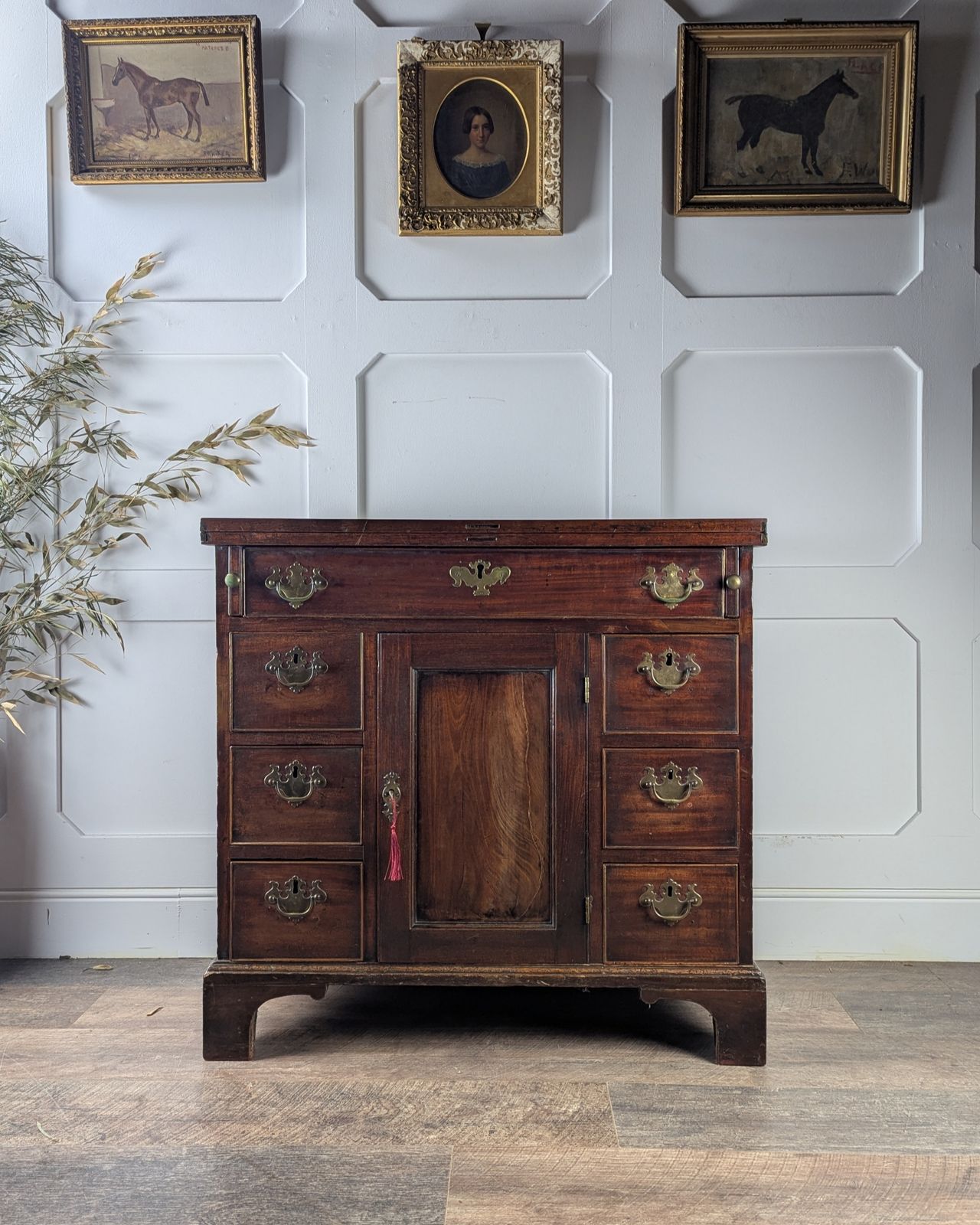 George III Mahogany Bachelor’s Kneehole Desk photo Furniture