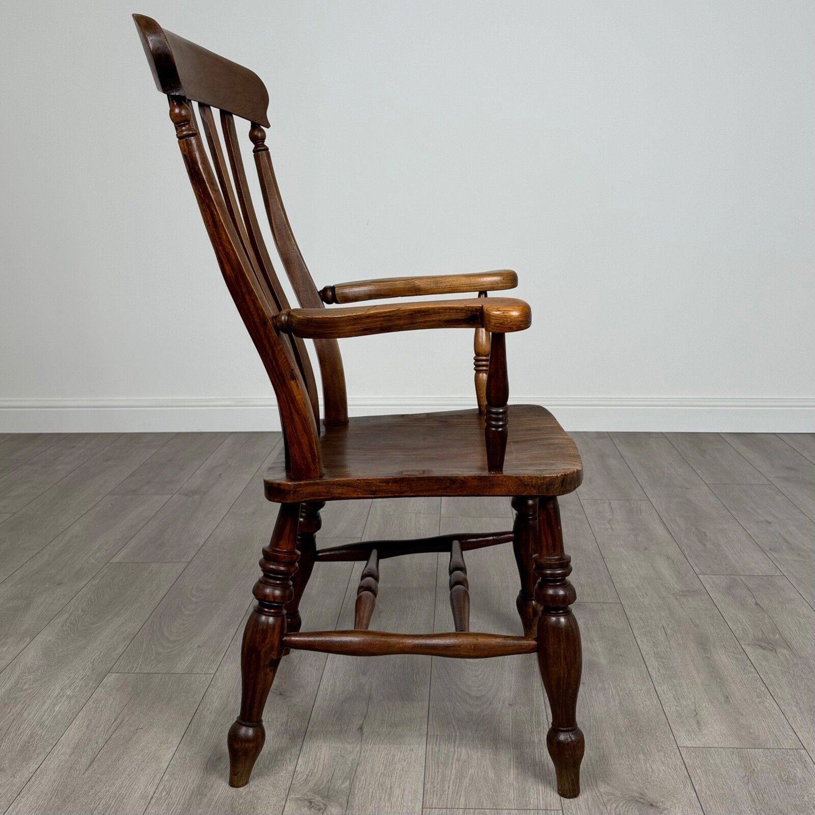 Antique 19th Century Windsor Armchair In Elm photo vinterior