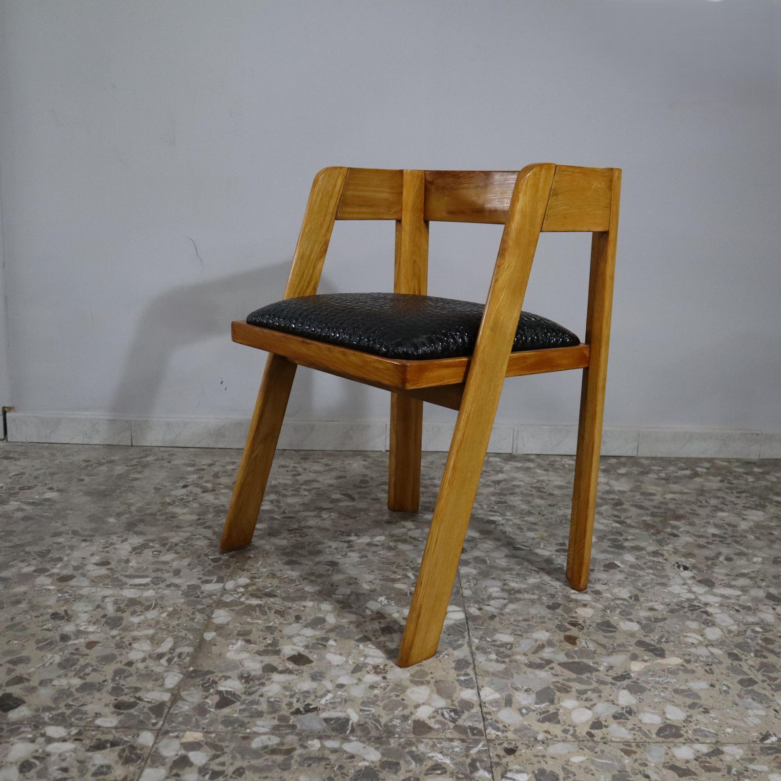Mid Century Leather And Wood Chairs By Tito Agnoli For Citterio, Program C photo buy