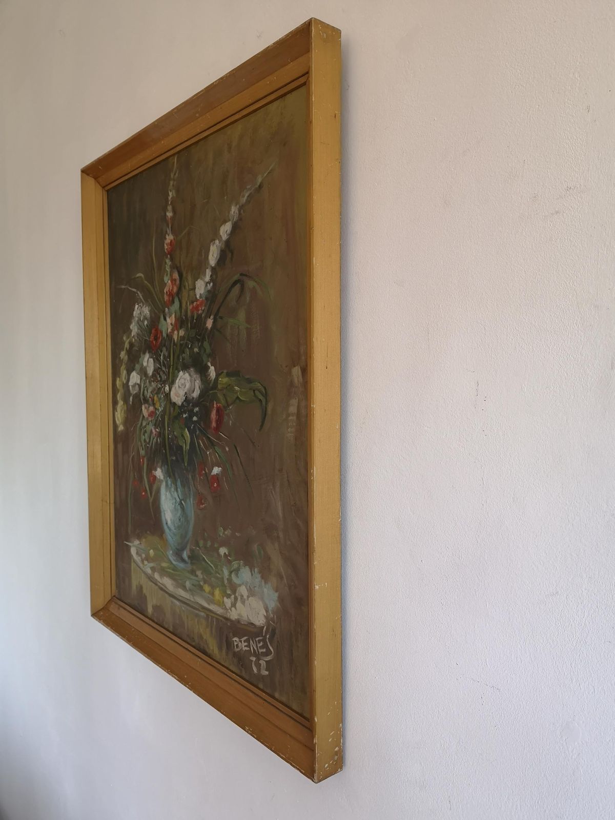 Res Painting Beautiful Soft Art Of Violet Flowers In Vase Signed Acrylic On Paper 1950. Shabby Gold Frame Rustic photo vinterior