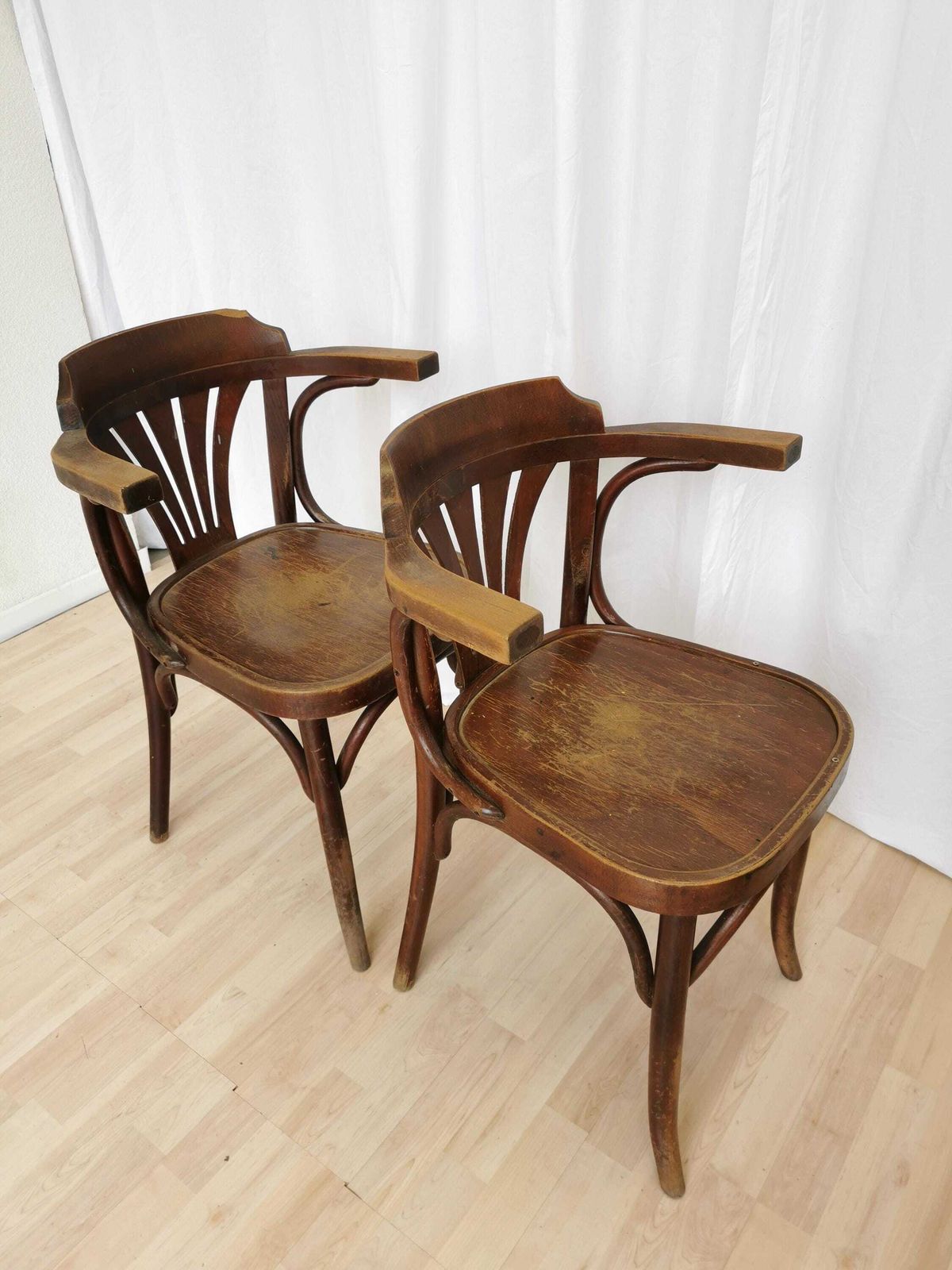 photo furniture 1 Of 2 Vintage Wooden Dining Chairs / Irish Pub Dine Chairs With Bentwood Technique / Mid Century Dine Armchair With Armrests Thonet Style