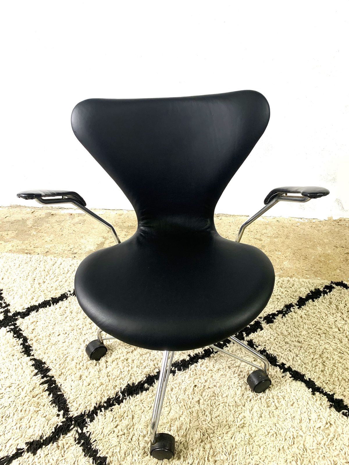 photo furniture Seven Office Chair By Arne Jacobsen For Fritz Hansen, Denmark, 1960s