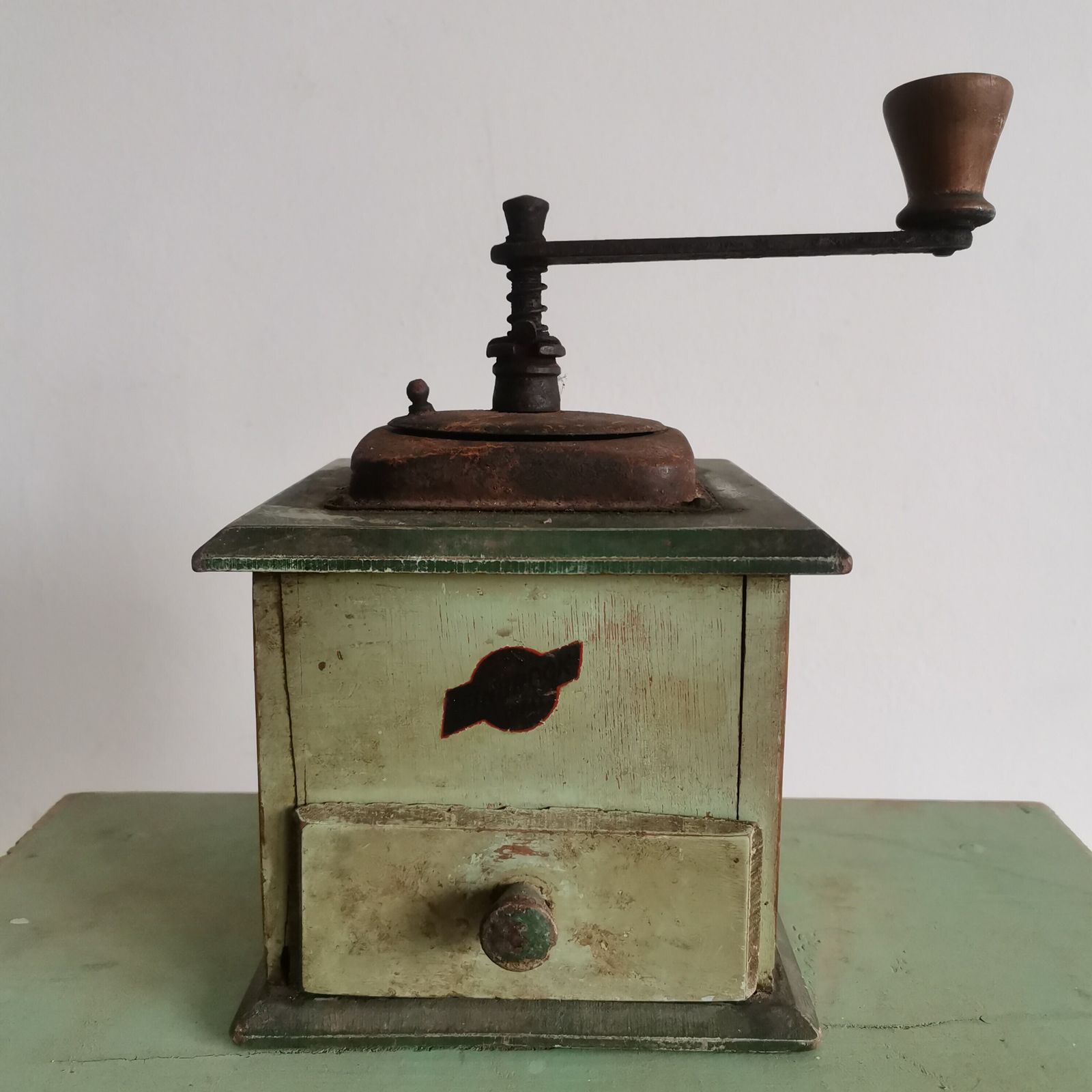 Coffee Mill Vintage Grinder Metal And Wood Manual Grinding Pepper Spices Kitchen Decor Gift Traditional Design Hand Made Espresso