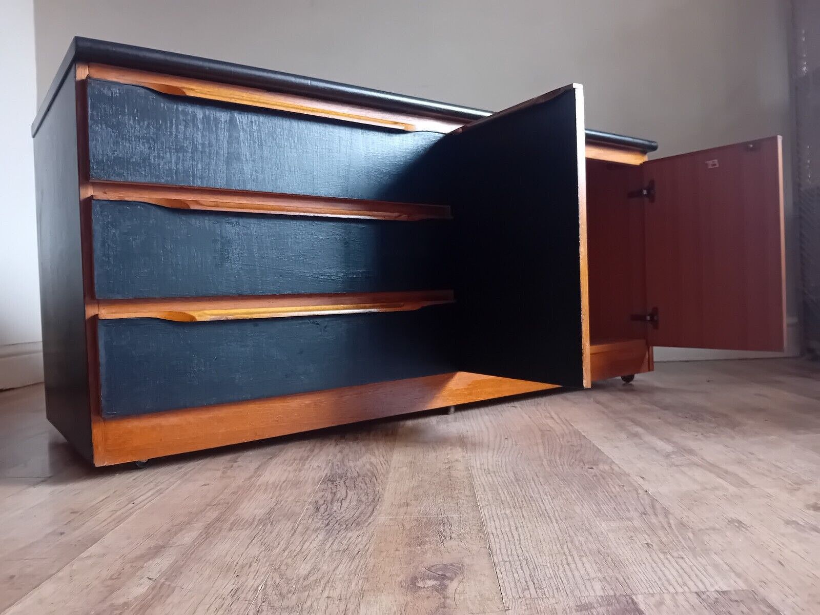 Lovingly Restored 1970's Sakol Teak Media Unit,Sideboard, Cabinet, Tv Cabinet